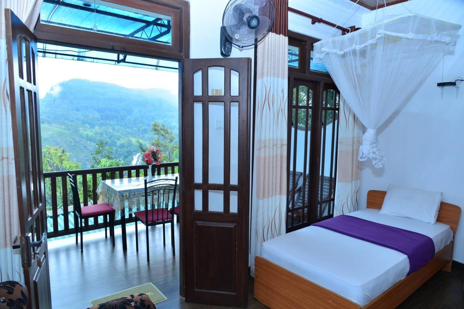 La Montagna Bed & Breakfast Ella Exterior photo